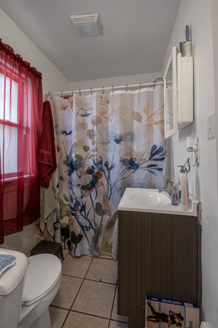 137 Summit, ROCKFORD, Illinois 61107, 2 Bedrooms Bedrooms, ,2 BathroomsBathrooms,House,For Sale,Summit,202604948