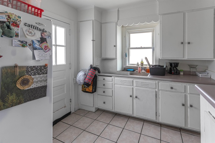 137 Summit, ROCKFORD, Illinois 61107, 2 Bedrooms Bedrooms, ,2 BathroomsBathrooms,House,For Sale,Summit,202604948