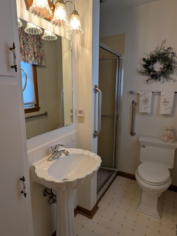1358 Empire, FREEPORT, Illinois 61032, 3 Bedrooms Bedrooms, ,2 BathroomsBathrooms,House,For Sale,Empire,202604950