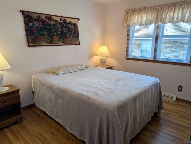 1358 Empire, FREEPORT, Illinois 61032, 3 Bedrooms Bedrooms, ,2 BathroomsBathrooms,House,For Sale,Empire,202604950