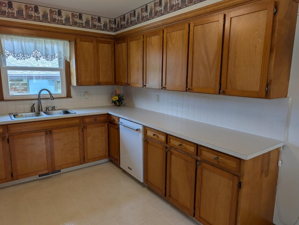 1358 Empire, FREEPORT, Illinois 61032, 3 Bedrooms Bedrooms, ,2 BathroomsBathrooms,House,For Sale,Empire,202604950