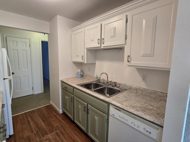 700 kiwanis, FREEPORT, Illinois 61032, 2 Bedrooms Bedrooms, ,1 BathroomBathrooms,Condominium,For Sale,kiwanis,202604951
