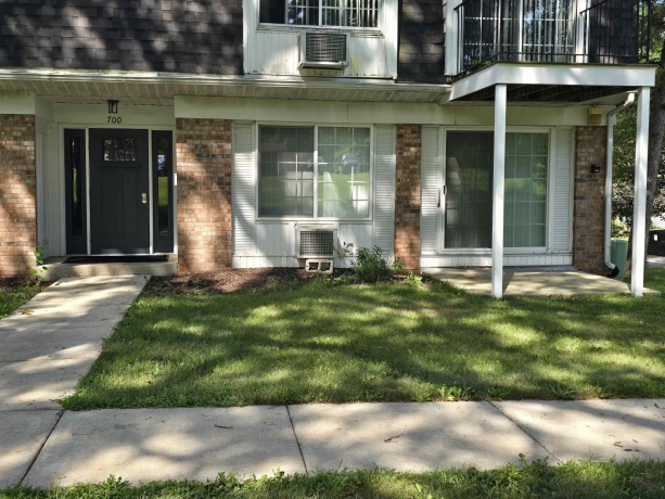 700 kiwanis, FREEPORT, Illinois 61032, 2 Bedrooms Bedrooms, ,1 BathroomBathrooms,Condominium,For Sale,kiwanis,202604951