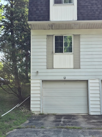 700 kiwanis, FREEPORT, Illinois 61032, 2 Bedrooms Bedrooms, ,1 BathroomBathrooms,Condominium,For Sale,kiwanis,202604951