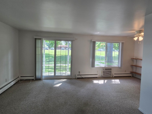 700 kiwanis, FREEPORT, Illinois 61032, 2 Bedrooms Bedrooms, ,1 BathroomBathrooms,Condominium,For Sale,kiwanis,202604951