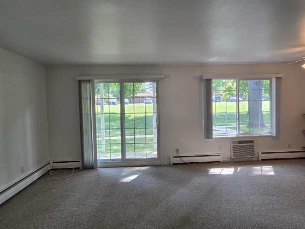 700 kiwanis, FREEPORT, Illinois 61032, 2 Bedrooms Bedrooms, ,1 BathroomBathrooms,Condominium,For Sale,kiwanis,202604951