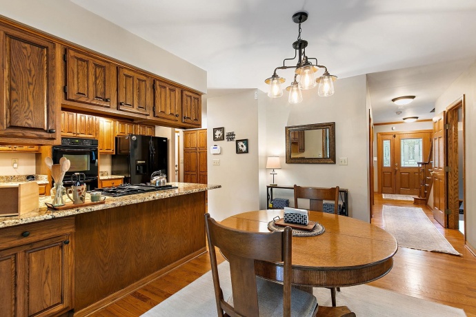 7797 North Gate Rd, ROSCOE, Illinois 61073, 4 Bedrooms Bedrooms, ,2 BathroomsBathrooms,House,For Sale,North Gate Rd,202604953