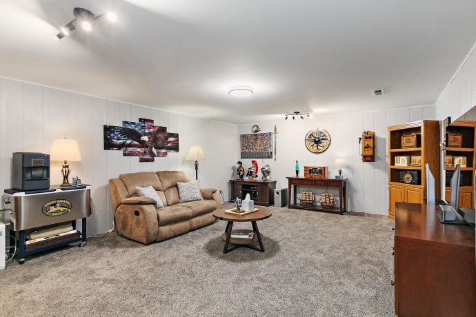 7797 North Gate Rd, ROSCOE, Illinois 61073, 4 Bedrooms Bedrooms, ,2 BathroomsBathrooms,House,For Sale,North Gate Rd,202604953