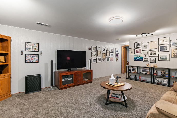 7797 North Gate Rd, ROSCOE, Illinois 61073, 4 Bedrooms Bedrooms, ,2 BathroomsBathrooms,House,For Sale,North Gate Rd,202604953