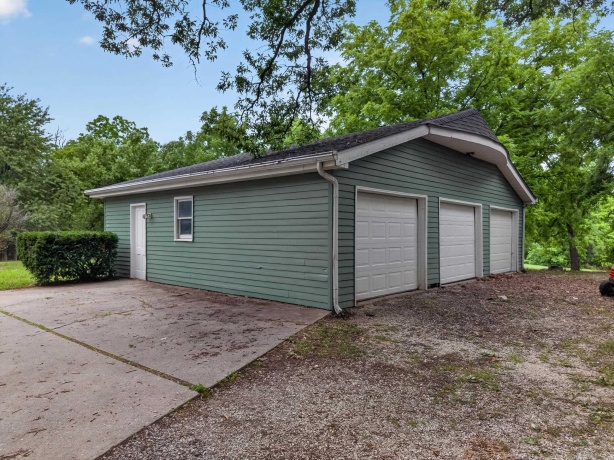 860 Best, MARSEILLES, Illinois 61341, 4 Bedrooms Bedrooms, ,3 BathroomsBathrooms,House,For Sale,Best,202604956