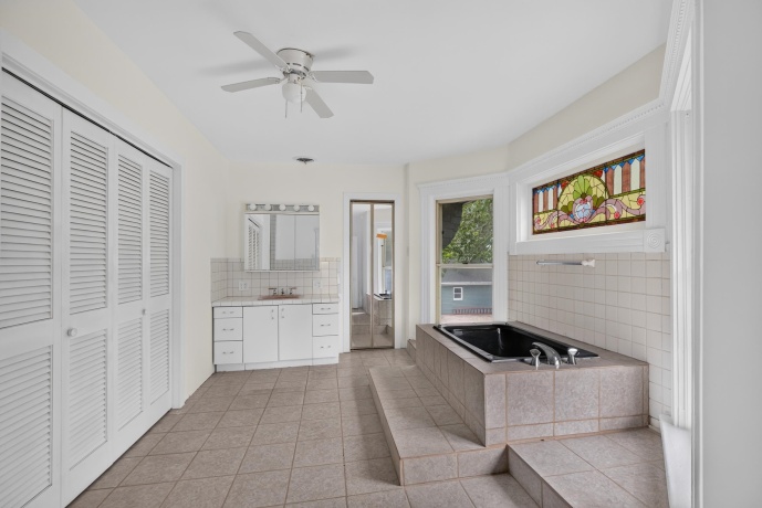 860 Best, MARSEILLES, Illinois 61341, 4 Bedrooms Bedrooms, ,3 BathroomsBathrooms,House,For Sale,Best,202604956