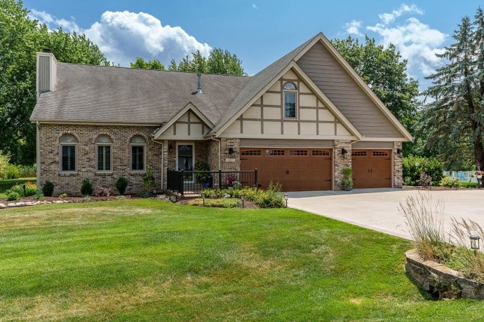 6053 Southdown, ROSCOE, Illinois 61073, 4 Bedrooms Bedrooms, ,3 BathroomsBathrooms,House,For Sale,Southdown,202604584