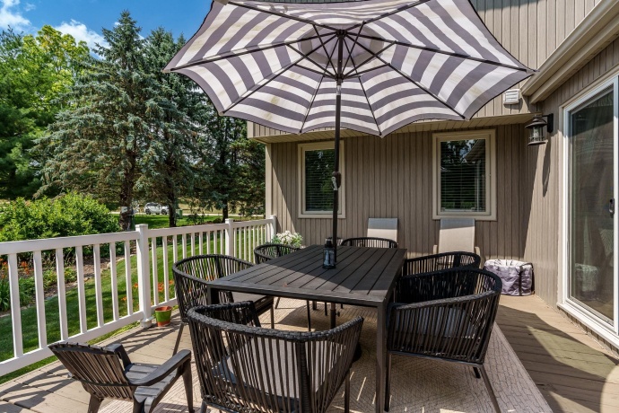 6053 Southdown, ROSCOE, Illinois 61073, 4 Bedrooms Bedrooms, ,3 BathroomsBathrooms,House,For Sale,Southdown,202604584