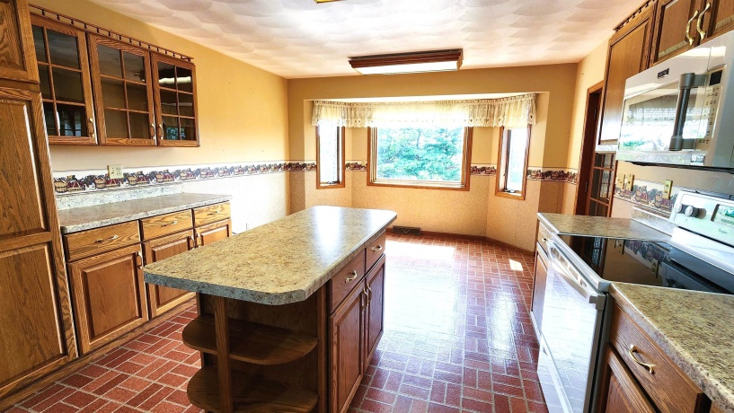11056 Center, DURAND, Illinois 61024, 4 Bedrooms Bedrooms, ,2 BathroomsBathrooms,House,For Sale,Center,202604524