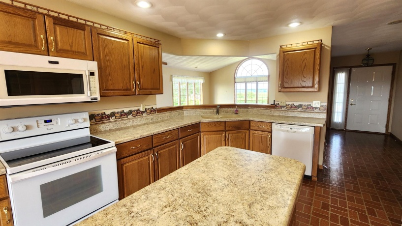 11056 Center, DURAND, Illinois 61024, 4 Bedrooms Bedrooms, ,2 BathroomsBathrooms,House,For Sale,Center,202604524
