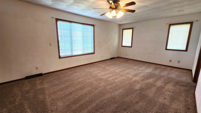 11056 Center, DURAND, Illinois 61024, 4 Bedrooms Bedrooms, ,2 BathroomsBathrooms,House,For Sale,Center,202604524