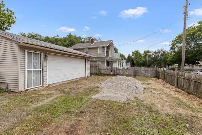 328 Waldo, ROCKFORD, Illinois 61101, 2 Bedrooms Bedrooms, ,2 BathroomsBathrooms,House,For Sale,Waldo,202604424