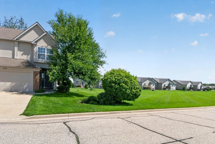 6582 Kristines, SOUTH BELOIT, Illinois 61080, 3 Bedrooms Bedrooms, ,2 BathroomsBathrooms,Condominium,For Sale,Kristines,202603533