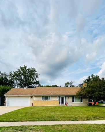 2924 GUILFORD, ROCKFORD, Illinois 61107, 3 Bedrooms Bedrooms, ,2 BathroomsBathrooms,House,For Sale,GUILFORD,202604962