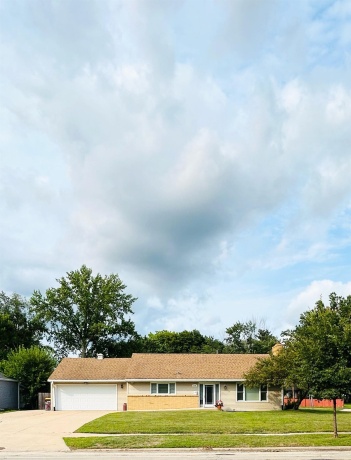 2924 GUILFORD, ROCKFORD, Illinois 61107, 3 Bedrooms Bedrooms, ,2 BathroomsBathrooms,House,For Sale,GUILFORD,202604962