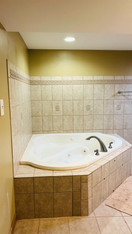 2924 GUILFORD, ROCKFORD, Illinois 61107, 3 Bedrooms Bedrooms, ,2 BathroomsBathrooms,House,For Sale,GUILFORD,202604962