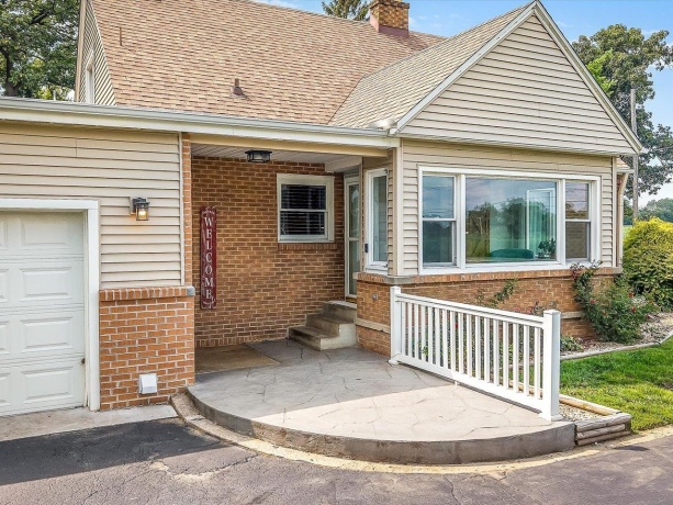 5322 Tipple Rd, ROCKFORD, Illinois 61102, 3 Bedrooms Bedrooms, ,2 BathroomsBathrooms,House,For Sale,Tipple Rd,202604963