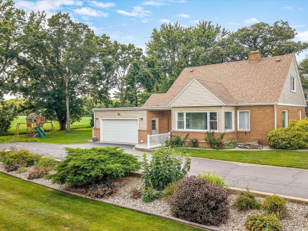 5322 Tipple Rd, ROCKFORD, Illinois 61102, 3 Bedrooms Bedrooms, ,2 BathroomsBathrooms,House,For Sale,Tipple Rd,202604963