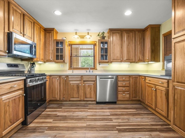 5322 Tipple Rd, ROCKFORD, Illinois 61102, 3 Bedrooms Bedrooms, ,2 BathroomsBathrooms,House,For Sale,Tipple Rd,202604963