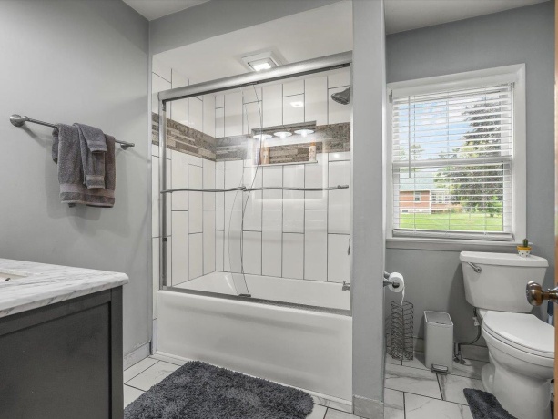 5322 Tipple Rd, ROCKFORD, Illinois 61102, 3 Bedrooms Bedrooms, ,2 BathroomsBathrooms,House,For Sale,Tipple Rd,202604963