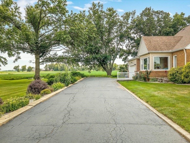 5322 Tipple Rd, ROCKFORD, Illinois 61102, 3 Bedrooms Bedrooms, ,2 BathroomsBathrooms,House,For Sale,Tipple Rd,202604963