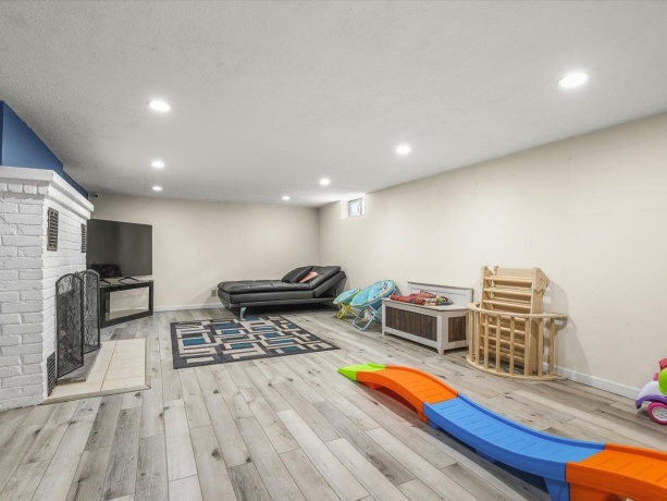 5322 Tipple Rd, ROCKFORD, Illinois 61102, 3 Bedrooms Bedrooms, ,2 BathroomsBathrooms,House,For Sale,Tipple Rd,202604963