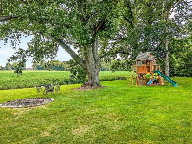 5322 Tipple Rd, ROCKFORD, Illinois 61102, 3 Bedrooms Bedrooms, ,2 BathroomsBathrooms,House,For Sale,Tipple Rd,202604963
