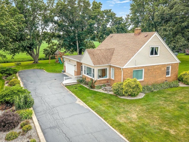 5322 Tipple Rd, ROCKFORD, Illinois 61102, 3 Bedrooms Bedrooms, ,2 BathroomsBathrooms,House,For Sale,Tipple Rd,202604963