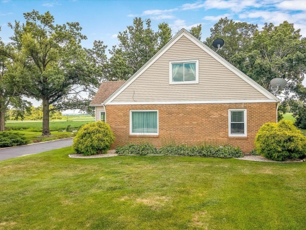 5322 Tipple Rd, ROCKFORD, Illinois 61102, 3 Bedrooms Bedrooms, ,2 BathroomsBathrooms,House,For Sale,Tipple Rd,202604963