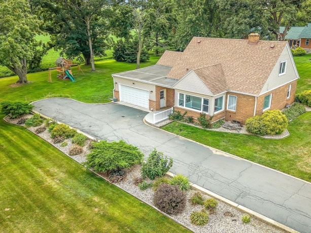 5322 Tipple Rd, ROCKFORD, Illinois 61102, 3 Bedrooms Bedrooms, ,2 BathroomsBathrooms,House,For Sale,Tipple Rd,202604963