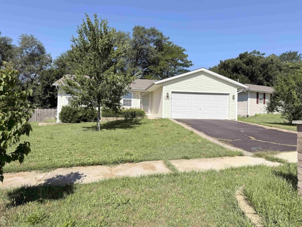 632 Larnell, ROCKFORD, Illinois 61101, 3 Bedrooms Bedrooms, ,2 BathroomsBathrooms,House,For Sale,Larnell,202604966