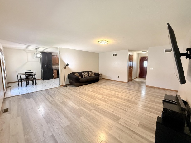 632 Larnell, ROCKFORD, Illinois 61101, 3 Bedrooms Bedrooms, ,2 BathroomsBathrooms,House,For Sale,Larnell,202604966