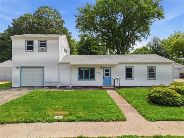 505 10th, OREGON, Illinois 61061, 4 Bedrooms Bedrooms, ,1 BathroomBathrooms,House,For Sale,10th,202604967