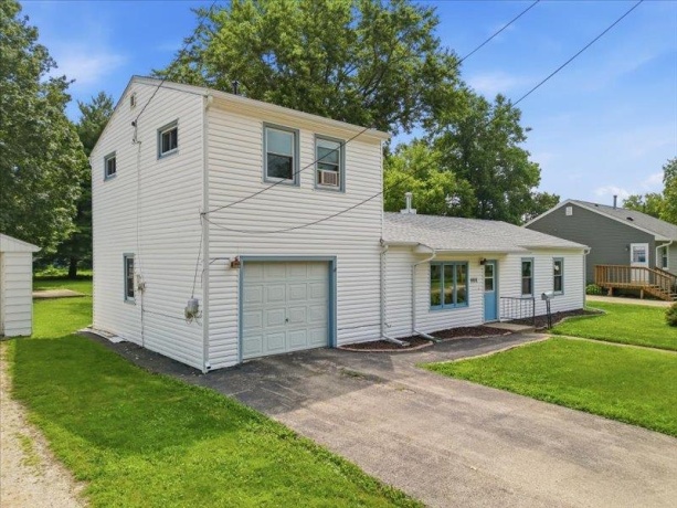 505 10th, OREGON, Illinois 61061, 4 Bedrooms Bedrooms, ,1 BathroomBathrooms,House,For Sale,10th,202604967