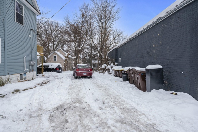 909-911 Ridge, ROCKFORD, Illinois 61103, ,5+ Units,For Sale,Ridge,202507527