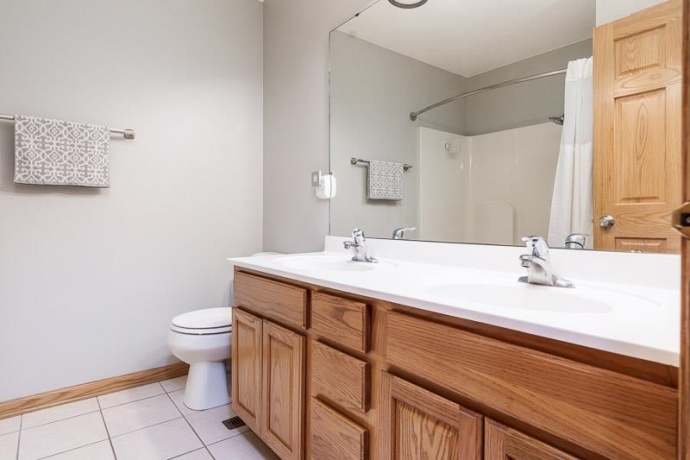 9850 RIDGE, ROCKFORD, Illinois 61107, 4 Bedrooms Bedrooms, ,2 BathroomsBathrooms,House,For Sale,RIDGE,202604971