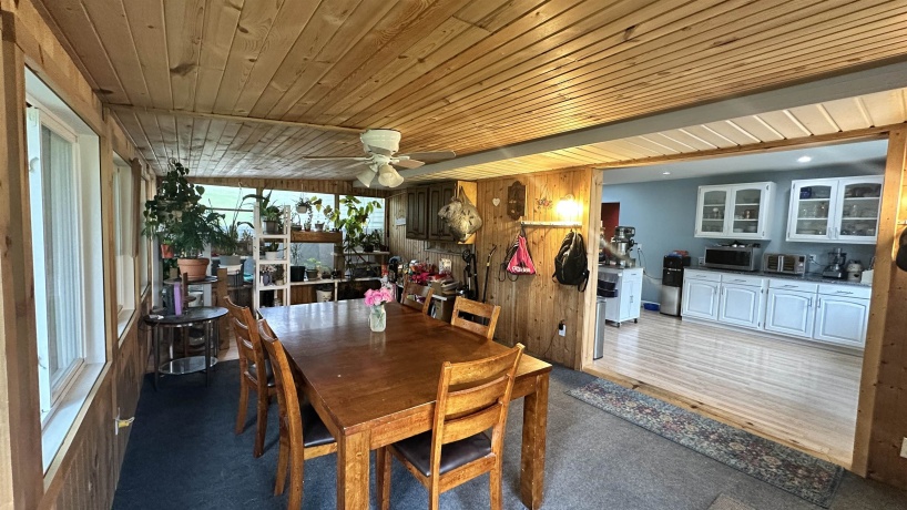 220 Beacon, BELVIDERE, Illinois 61008, 3 Bedrooms Bedrooms, ,2 BathroomsBathrooms,House,For Sale,Beacon,202604974