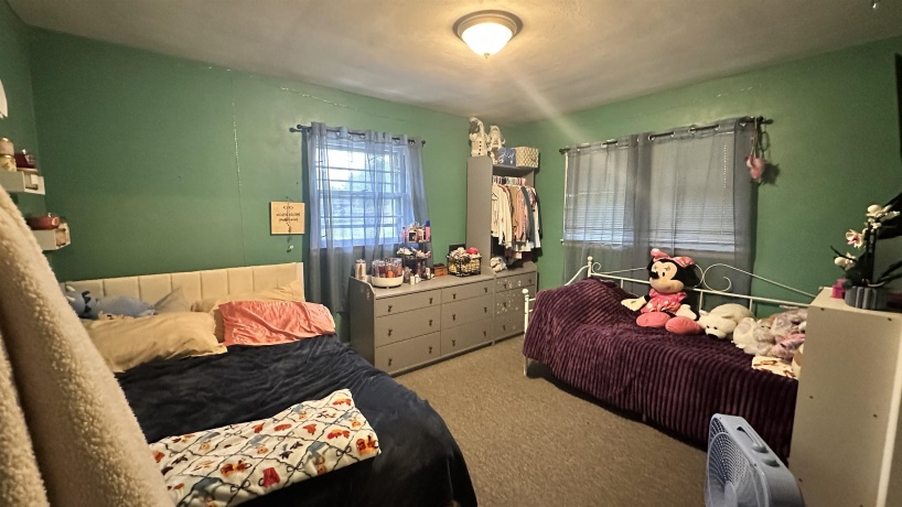 220 Beacon, BELVIDERE, Illinois 61008, 3 Bedrooms Bedrooms, ,2 BathroomsBathrooms,House,For Sale,Beacon,202604974