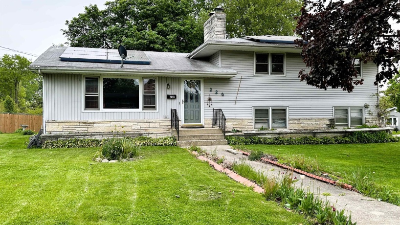 220 Beacon, BELVIDERE, Illinois 61008, 3 Bedrooms Bedrooms, ,2 BathroomsBathrooms,House,For Sale,Beacon,202604974