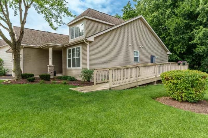 1517 MEADOWLARK, ROCKFORD, Illinois 61108, 2 Bedrooms Bedrooms, ,2 BathroomsBathrooms,Condominium,For Sale,MEADOWLARK,202604975