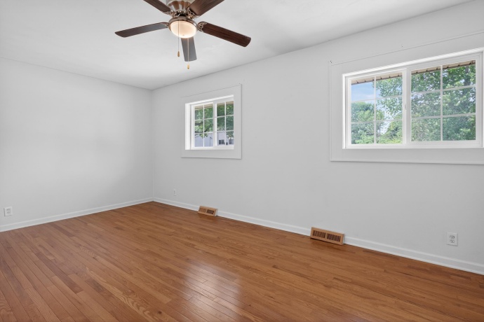 7917-7921 Venus, LOVES PARK, Illinois 61111, 2 Bedrooms Bedrooms, ,2 BathroomsBathrooms,House,For Sale,Venus,202602870