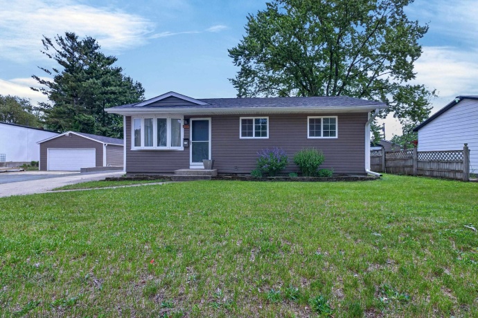 7917-7921 Venus, LOVES PARK, Illinois 61111, 2 Bedrooms Bedrooms, ,2 BathroomsBathrooms,House,For Sale,Venus,202602870