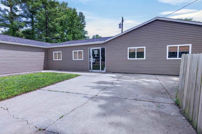 7917-7921 Venus, LOVES PARK, Illinois 61111, 2 Bedrooms Bedrooms, ,2 BathroomsBathrooms,House,For Sale,Venus,202602870