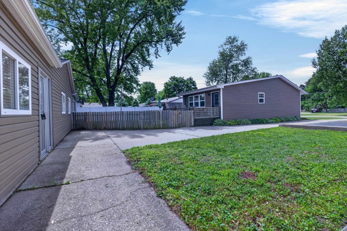 7917-7921 Venus, LOVES PARK, Illinois 61111, 2 Bedrooms Bedrooms, ,2 BathroomsBathrooms,House,For Sale,Venus,202602870
