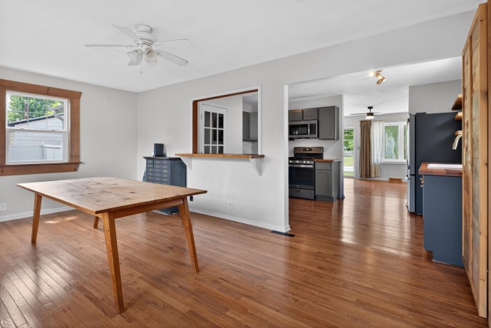 7917-7921 Venus, LOVES PARK, Illinois 61111, 2 Bedrooms Bedrooms, ,2 BathroomsBathrooms,House,For Sale,Venus,202602870